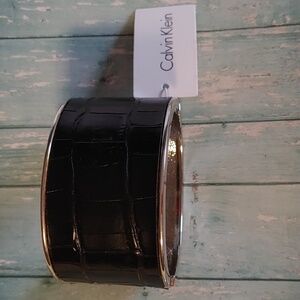 🌻NEW CALVIN KLEIN Faux Leather Cuff Bracelet